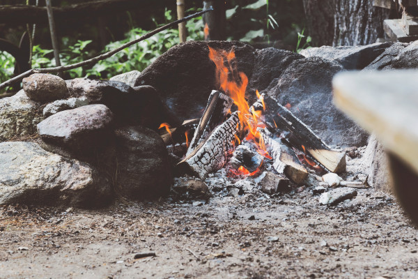 Feu de camp pour pique nique