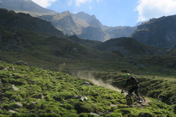 Lurien VTT Pyrénées descente piste