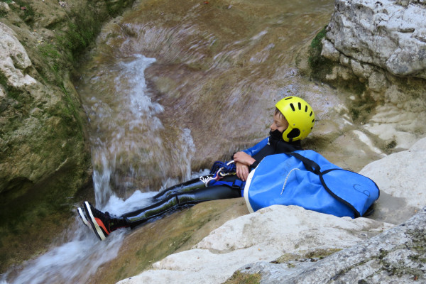 fun et baignade pour les vacances canyoning