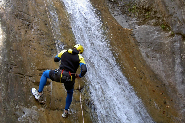 Canyoning aux cascades du Cérétou