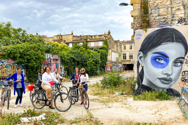 Bordeaux et son street art à vélo