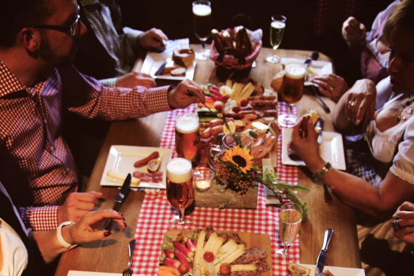 Bayerischer Abend mit Freunden im Lentz'en Chalet