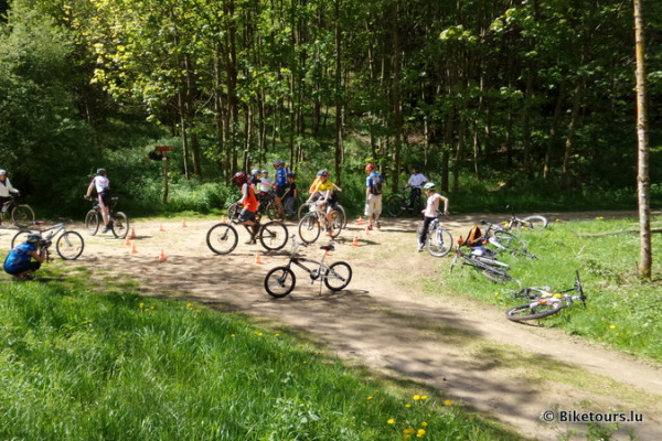 Luxemburg mit deinen Schulkameraden auf dem Fahrrad entdecken