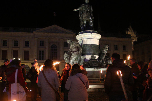 Visite guidée : balade nocturne aux flambeaux dans Reims