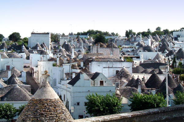 Authentic Routes: Conversano, Alberobello & Monopoli 