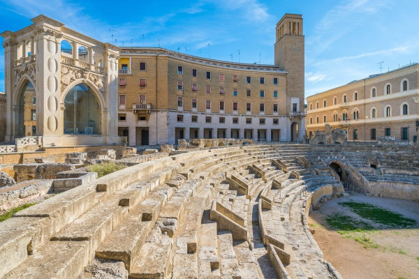 Authentic Routes: Lecce e Otranto con Pick-Up da Bari