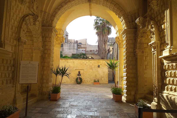 Authentic Routes: Lecce & Otranto with Bari Pick-Up