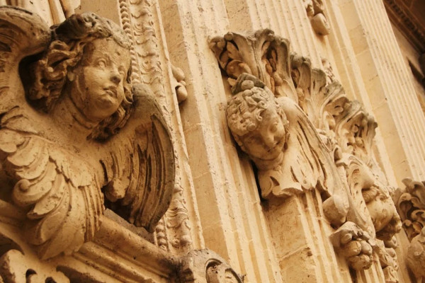 Authentic Routes: Lecce e Otranto con Pick-Up da Bari