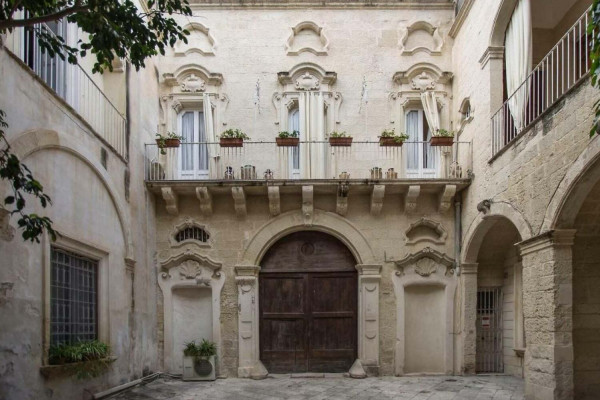 Authentic Routes: Lecce & Otranto with Bari Pick-Up