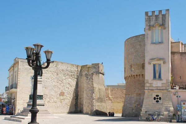 Authentic Routes: Lecce e Otranto con Pick-Up da Bari
