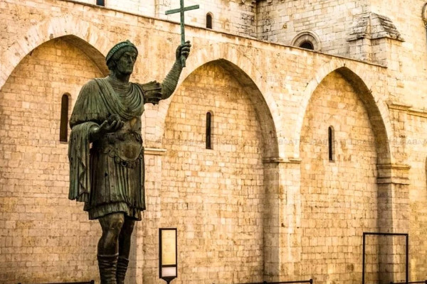 Authentic Routes: Bari, Trani e Barletta con Pick-Up da Polignano