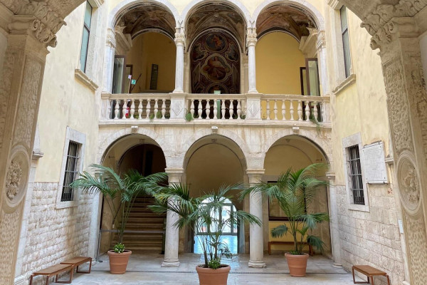 Authentic Routes: Bari, Trani, and Barletta with Polignano Pick-Up