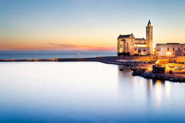 Authentic Routes: Bari, Trani e Barletta con Pick-Up da Polignano