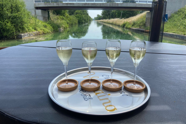 Crépuscule en Bulles – Champagne & Sommelier