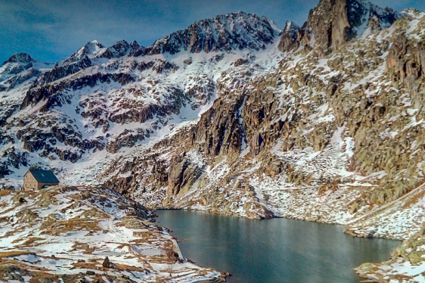 Week-end XL – Raquettes, refuge et balnéo en Aragon – 3 jours –  Pyrénées
