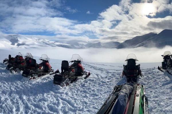 SVALBARD – SNOWMOBILE TOUR Arctic adventure in the realm of the polar bear | Longyearbyen | Mmove