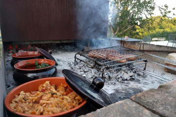 PRANZO IN CANTINA CON TOUR E ABBINAMENTI DI PRODOTTI LOCALI ARTIGIANALI