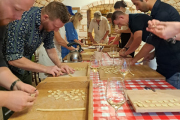 Lezione di cucina tipica pugliese e cena sociale