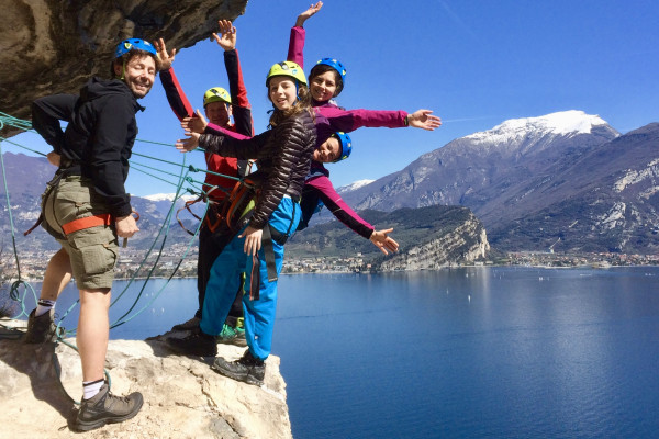 Via Massimiliano Torti, Contrabbandieri, Tracciolino, Balconi sul Garda