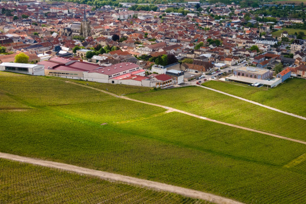 PRESSORIA nel cuore del vigneto storico classificato come patrimonio mondiale dell'UNESCO