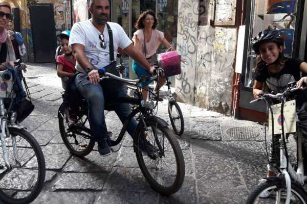 noleggio bici neapolisolare via capitelli famiglia