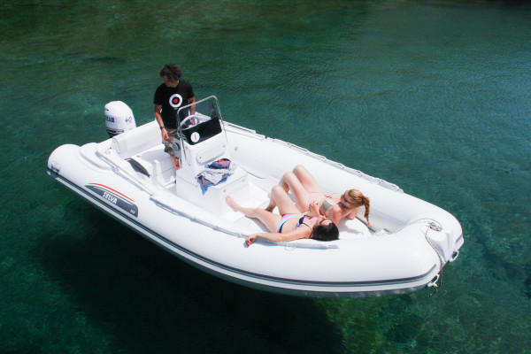 Noleggio gommone Selva