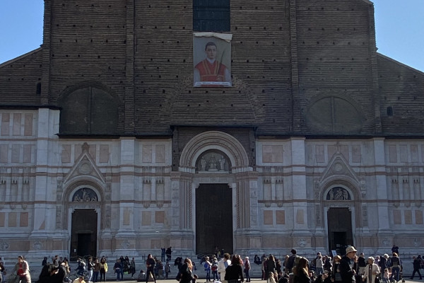 Bologna, basilica di San Petronio. Tour privato