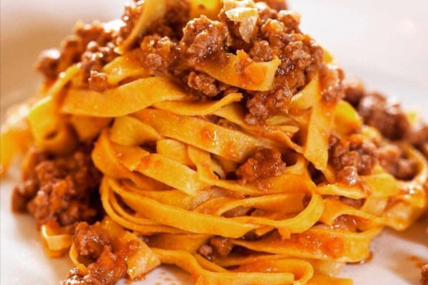 Tagliatelle con sugo di carne