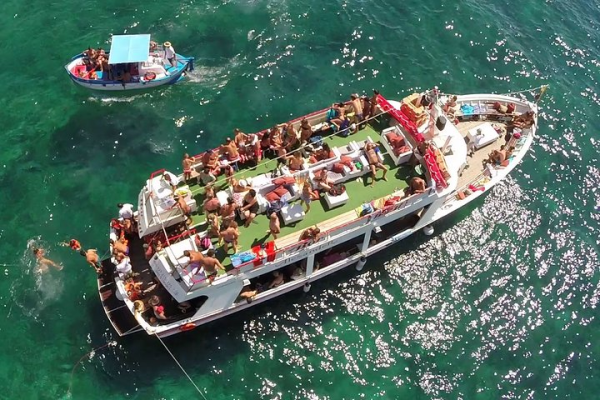 Sosta bagno durante il Boat Party