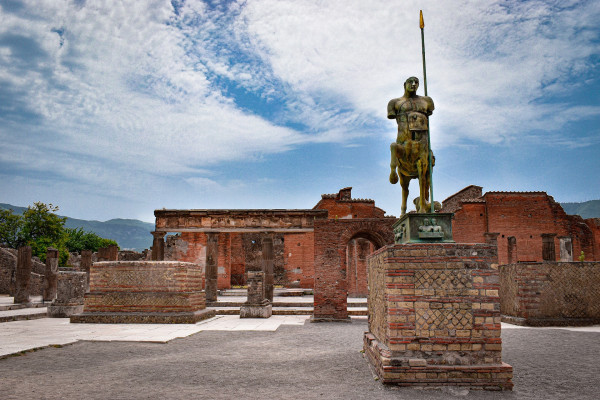 Pompei site Image by Didier from Pixabay 