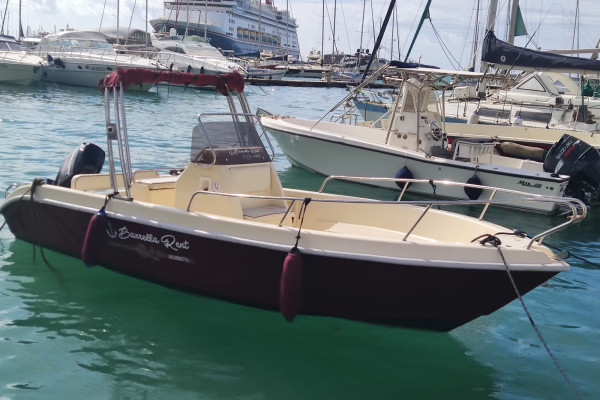 Noleggia barca 40cv senza patente nautica a Salerno, Barrella Rent