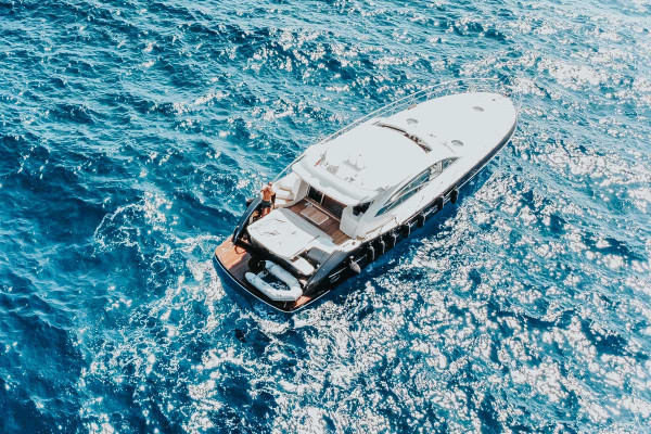 Escursione in Yacht Alena 56 con Skipper da Salerno a Positano