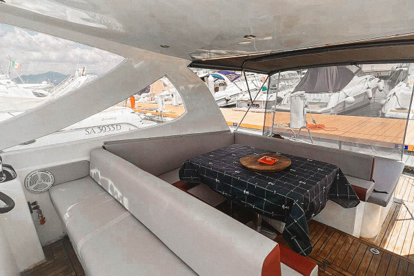 Tour della Costiera Amalfitana in Yacht Conam 40, Skipper e carburante incluso
