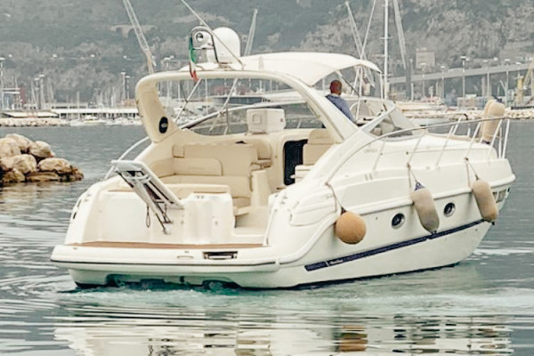 Tour privato in barca della Costiera Amalfitana in yacht Cranchi Zaffiro 34 - Tito rent
