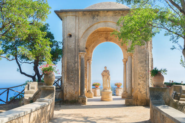 Tour Privato in auto di 6 ore, da Salerno a Vietri sul mare, Amalfi e Positano
