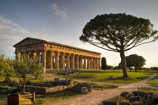 Tour Privato in auto da Salerno per Vietri sul mare, Pompei e Paestum
