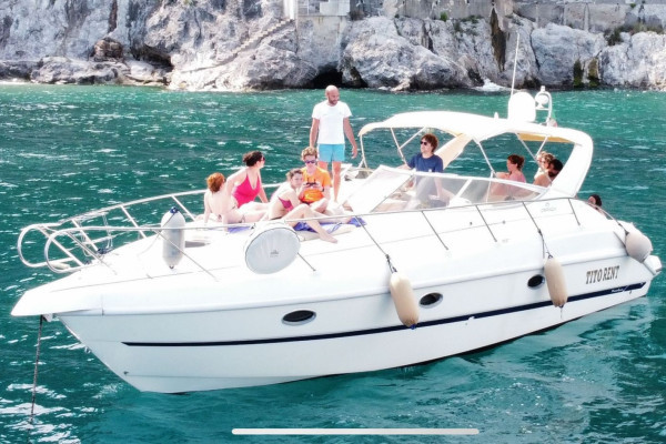 Tour privato in barca della Costiera Amalfitana in yacht Cranchi Zaffiro 34 - Tito rent
