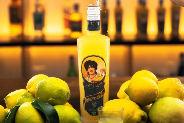 Tour Guidato con Distilleria, Limoncello, Corso di Cucina e Pranzo
