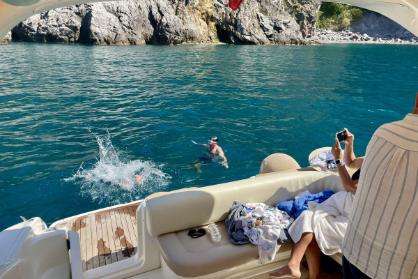 Tour privato in barca della Costiera Amalfitana in yacht Cranchi Zaffiro 34 - Tito rent