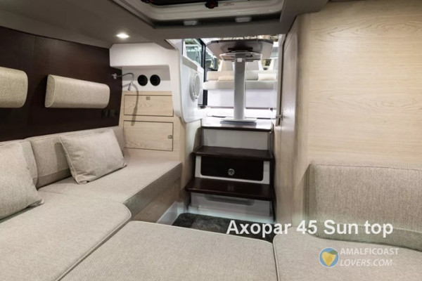 Noleggio Yacht Axopar 45 Sun Top con Skipper da Napoli
