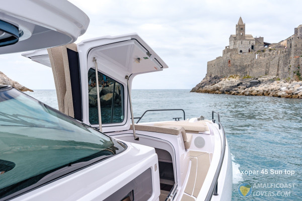 Noleggio Yacht Axopar 45 Sun Top con Skipper da Napoli
