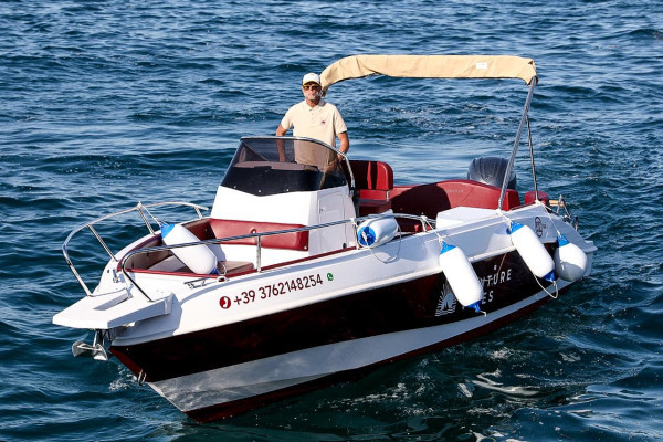 Venture Vibes - Polignano: Exclusive private boat tour