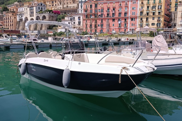 Tour Privato di un Giorno a Capri e la Grotta Azzurra da Salerno
