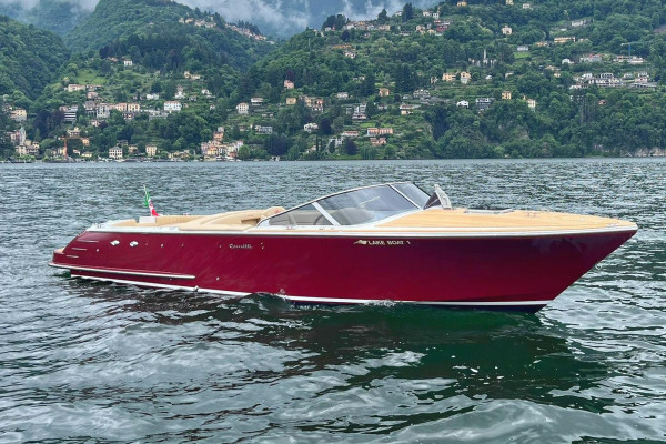 Lake Boat Como Tour