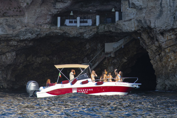 Polignano a Mare: Exclusive Boat Party Experience