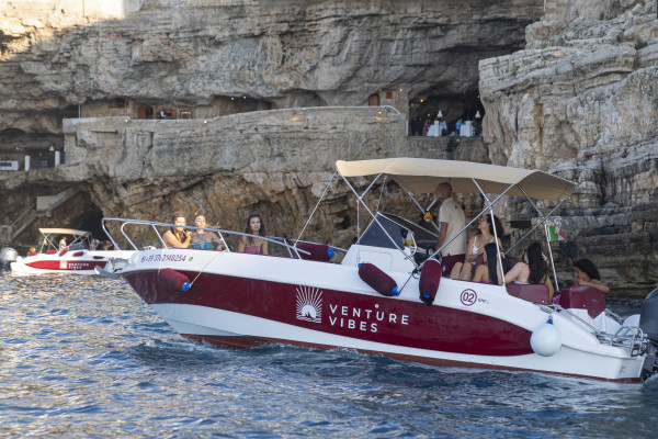 Polignano a Mare: Exclusive Boat Party Experience