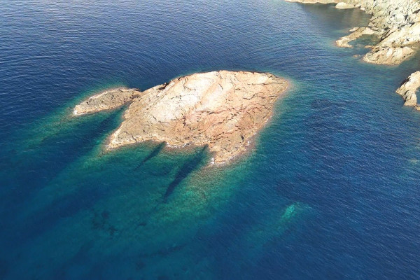 Isola di Pagliosa nel litorale di Capo Marrargiu