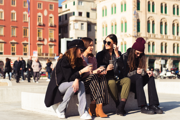 gruppi di amiche