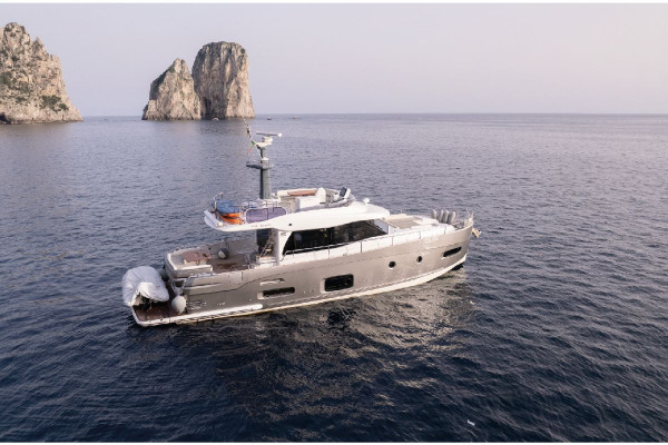 Noleggio Yacht Azimut Magellano 53 - Capri e Costiera Amalfitana
