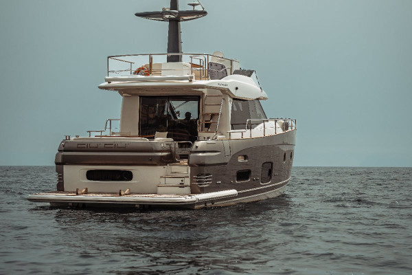 Noleggio Yacht Azimut Magellano 53 - Capri e Costiera Amalfitana
